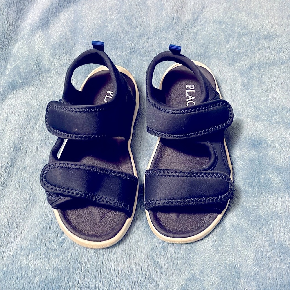 Navy sandals, size 9